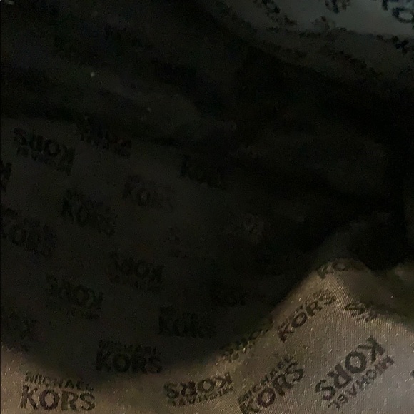 Purse shoes and Wallet all Michael Kors - Picture 5 of 10